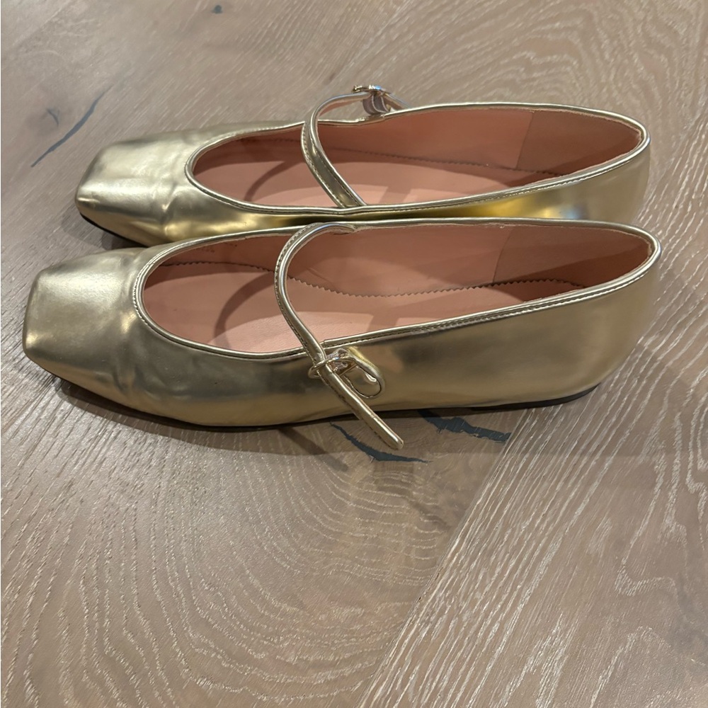J. Crew Metallic Leather Gold Flats 8.5 - Picture 2 of 6